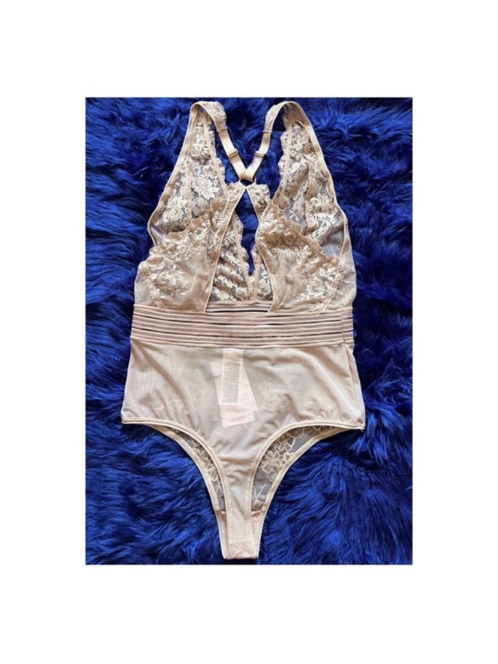New! REISS Stretch Sexy Lace Plunge Open Back Bodysuit in Cream Ivory - Picture 8 of 11
